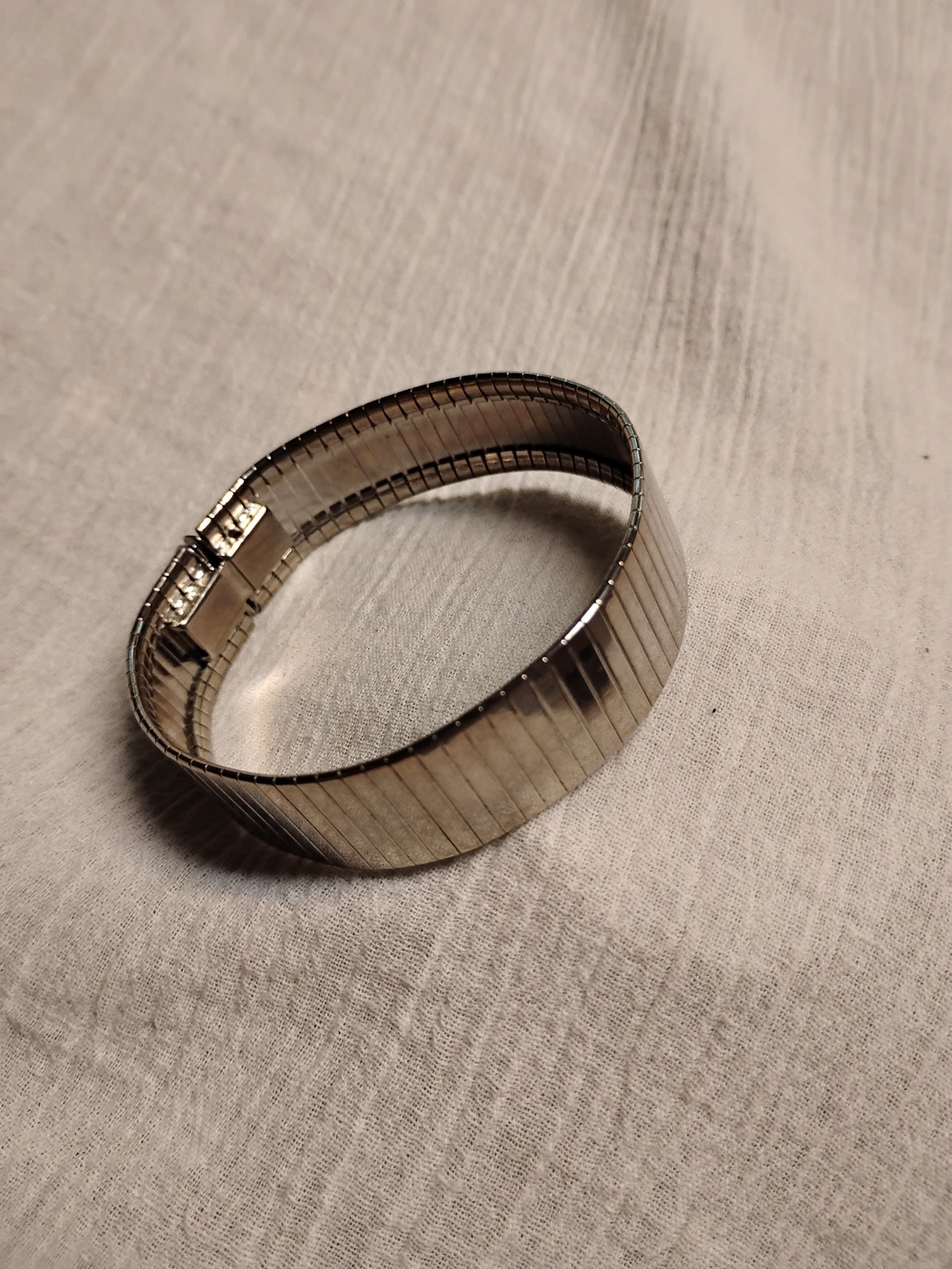 Silver Metallic Snap Bracelet